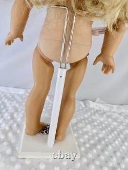 18 American Girl Doll Girl of the Year 2010 Lanie Holland retired USED