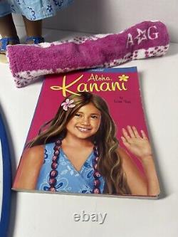 AMERICAN GIRL 18 DOLL KANANI WITH BOOK MEET OUTFIT PADDLE BOARD, Towel