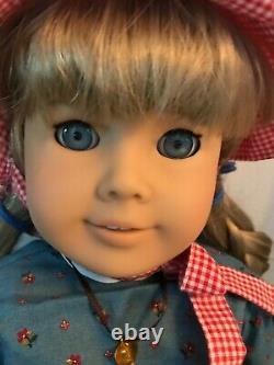 AMERICAN GIRL DOLL KIRSTEN RETIRED, ORIGINAL PLEASANT COMPANY EXCELLENT With Stand