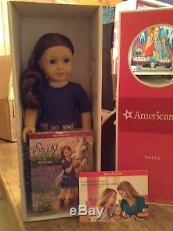 AMERICAN GIRL DOLL SAIGE 18 GOTY 2013. NEW IN BOX NRFB Complete Ring And Book