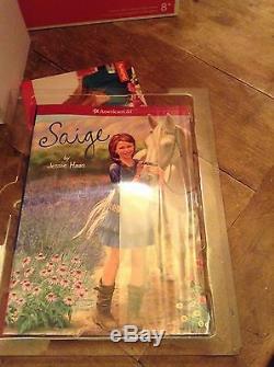 AMERICAN GIRL DOLL SAIGE 18 GOTY 2013. NEW IN BOX NRFB Complete Ring And Book