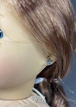 AMERICAN GIRL DOLL SAIGE Original Box, Meet Outfit, Ring, Pierced Ears READ