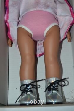 AMERICAN GIRL-LUCIANA 2018 GIRL OF THE YEAR DOLL COLLECTION With 6 doll & bookS