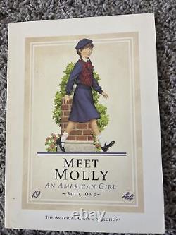 AMERICAN GIRL Molly Doll w Glasses Meet Outfit PLEASANT COMPANY