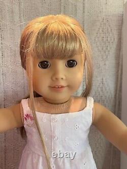 Adult Collector LNIB American Girl Doll of the Year 2009 Gwen Thompson, Book+