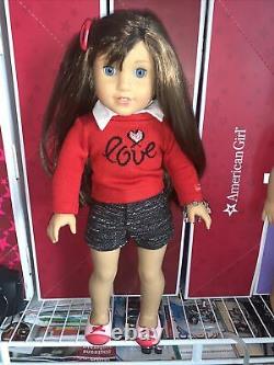 American Girl 18 GOTY Doll Grace Thomas with City Outfit, Earrings & Bracelet
