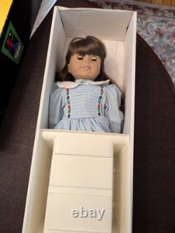 American Girl 18 inch DOLL Pleasant Company With Outfit & Accessories Fast Ship