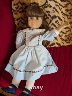 American Girl 18 inch DOLL Pleasant Company With Outfit & Accessories Fast Ship
