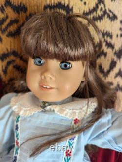 American Girl 18 inch DOLL Pleasant Company With Outfit & Accessories Fast Ship