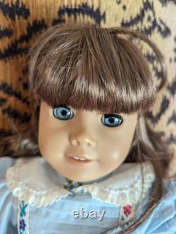 American Girl 18 inch DOLL Pleasant Company With Outfit & Accessories Fast Ship