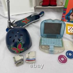 American Girl 2001 GIRL OF THE YEAR LINDSEY BERGMAN withMeet Outfit Scooter Helmet