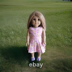 American Girl Doll 2011 Honey Blonde Hair Brown Eyes Tan Skin Case Accessories