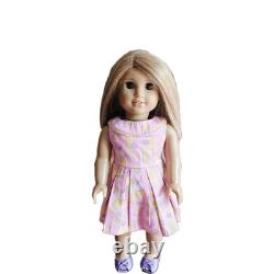 American Girl Doll 2011 Honey Blonde Hair Brown Eyes Tan Skin Case Accessories