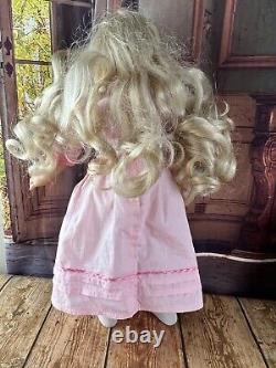 American Girl Doll Caroline Abbott in Meet Outfit Retired blue eyes