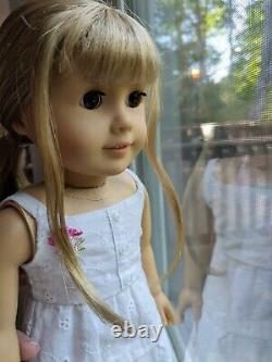 American Girl Doll Gwen Thompson Friend of GOTYChrissa & Sonali Retired -EUC
