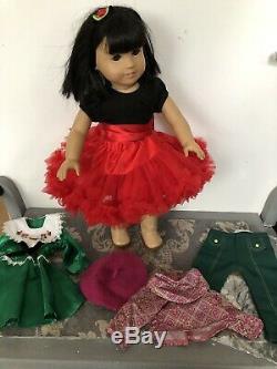 American Girl Doll Ivy Ling (doll) & Accessories Close