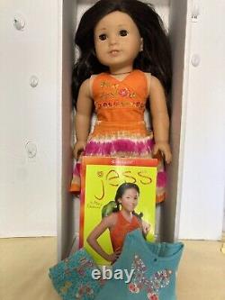American Girl Doll Jess of the Year 2006 Retired Box/pajamas & Book