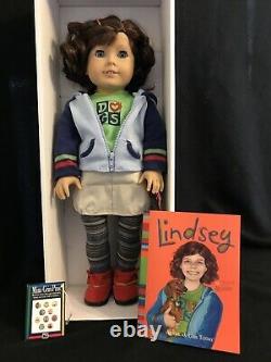 American Girl Doll Lindsey FIRST Girl Of The Year 2001 Retired GOTY New in box