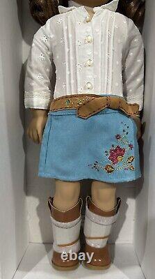 American Girl Doll Nikki Fleming 2007 Girl Of The Year Retired New With Stand