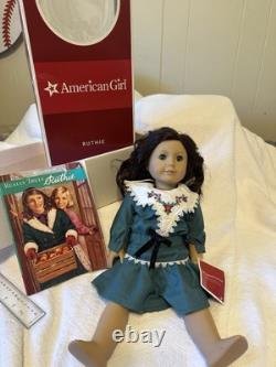 American Girl Doll RUTHIE SMITHENS Original Box & Xmas Outfit Great Hair & Limbs