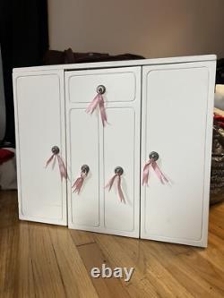 American Girl Doll Wardrobe With Accessories/Clothes
