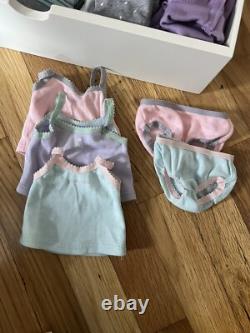 American Girl Doll Wardrobe With Accessories/Clothes