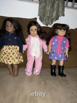 American Girl Dolls. Good Condition. Clean/ 2 Brown Hair And Eyes / 1 Blue Eyes