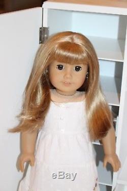 American Girl GWEN Doll of the year 2009