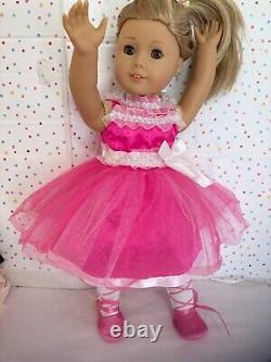 American Girl Isabelle Palmer 2014 GOTY Doll SHOWCASE