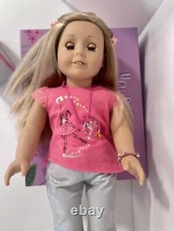 American Girl Isabelle Palmer GOY 2014, Dressed in her Meet Outfit Case Hair Att