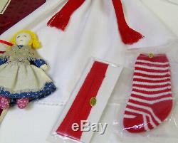 American Girl KIRSTEN'S DOLL Pleasant Company ST SAINT LUCIA GOWN & WREATH + Bag