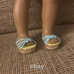 American Girl Kanani Akina Doll Girl Year 2011 RETIRED in TROPICAL BREEZE