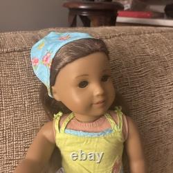 American Girl Kanani Akina Doll Girl Year 2011 RETIRED in TROPICAL BREEZE