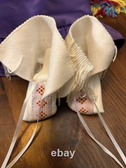 American Girl Kaya Doll with Shawl Outfit First Edition Retired
