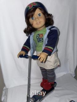 American Girl Lindsey Bergman Girl of The Year 2001 + Book + Accessories! EUC
