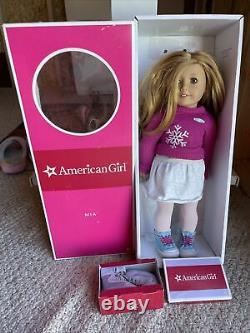 American Girl Mia St Clair 18 Doll of the Year 2008 Box Skates & Meet Outfit