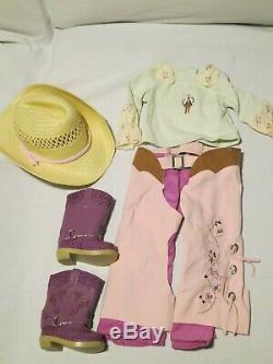 American Girl Nicki, Dog Sprocket, 3 Outfits, Extras Girl of the Year 2007