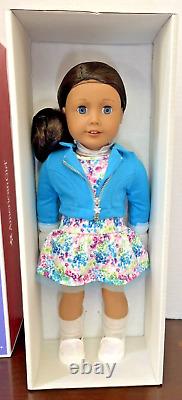 American Girl Truly Me 18 Doll 49? Blue Eyes Wavy Dark Brown Hair Book NEW