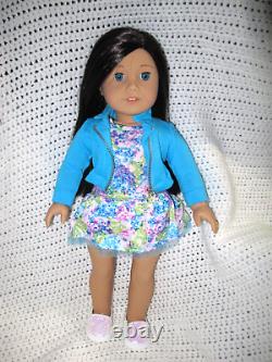 American Girl Truly Me Doll 60 Long Black Brown Hair Blue Eyes Lt-Medium Skin