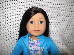 American Girl Truly Me Doll 60 Long Black Brown Hair Blue Eyes Lt-Medium Skin