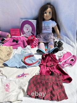 American girl Doll GRACE With Lots Of Clothes, Bracelet Shoes Ect Rare