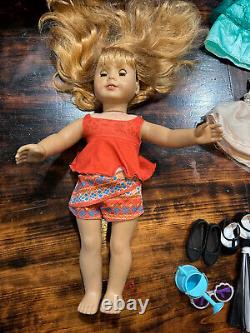 American girl dolls 2012 blonde short hair and long hair with clothes Accessorie