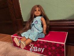 Kanani American Girl Doll with original clothes and box! In good condition