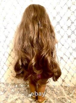 Kanani, ? American Girl of the Year? Beautiful hair and tiara? Lightly used