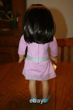 NEW American Girl Truly Me 18 DOLL #40 Lt Skin Brown Hair & Eyes Pierced Ears A