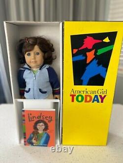 New American Girl Doll Lindsey of the Year 2001 Retired New NRFB