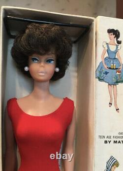 VINTAGE 1960s BRUNETTE BUBBLECUT BARBIE With AMERICAN GIRL FACE IN ORIGINAL BOX