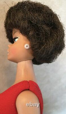 VINTAGE 1960s BRUNETTE BUBBLECUT BARBIE With AMERICAN GIRL FACE IN ORIGINAL BOX