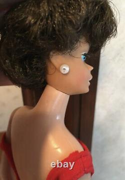 VINTAGE 1960s BRUNETTE BUBBLECUT BARBIE With AMERICAN GIRL FACE IN ORIGINAL BOX